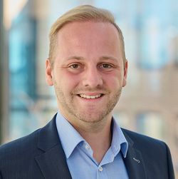 Marius Dreixler_syracom AG Marius Dreixler_syracom AG